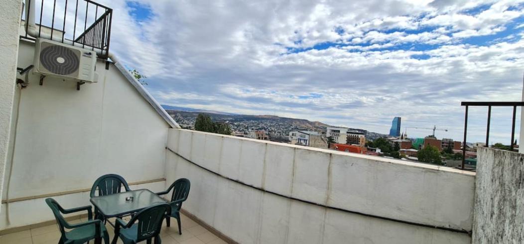 Duplex Apartment In The City Center Tbilisi Exterior foto